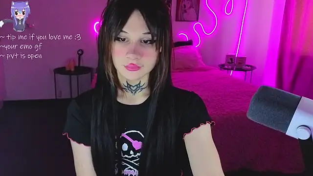 your little eva online show from March 6, 3:18 pm