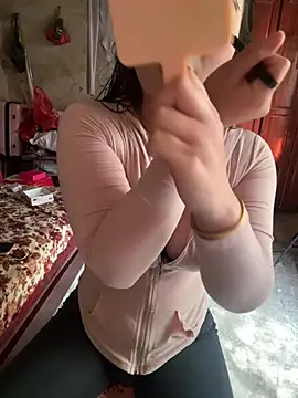 chenyu0308 online show from March 12, 1:33 am