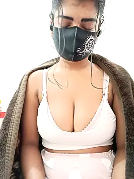 Snapshot of Nodi- chatting on February 8, 9:45 pm Nodi- online show from February 8, 9:45 pm