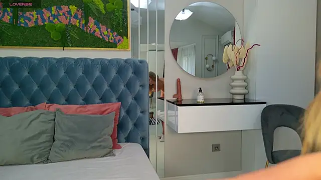 SiennaPierce online show from March 17, 5:32 am