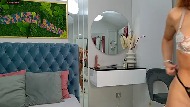 SiennaPierce online show from November 10, 5:23 am