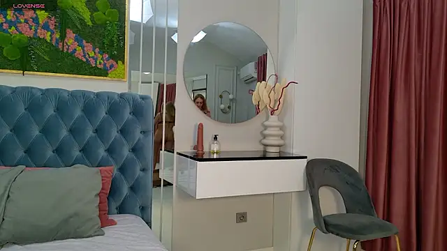 SiennaPierce online show from March 23, 5:18 am