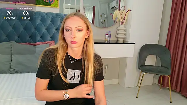 SiennaPierce online show from May 26, 11:19 am