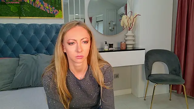 SiennaPierce online show from March 12, 5:13 am