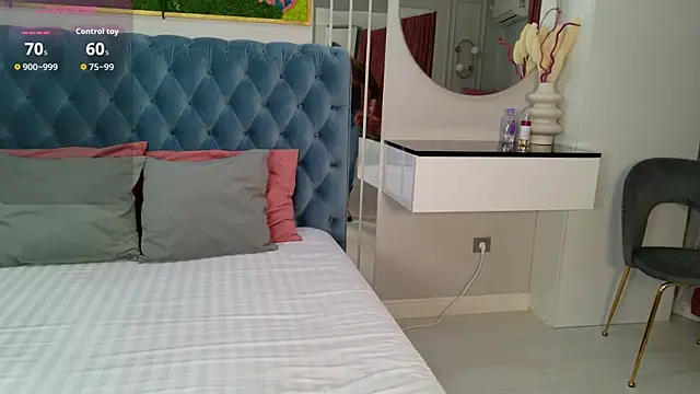 SiennaPierce online show from May 30, 11:27 am