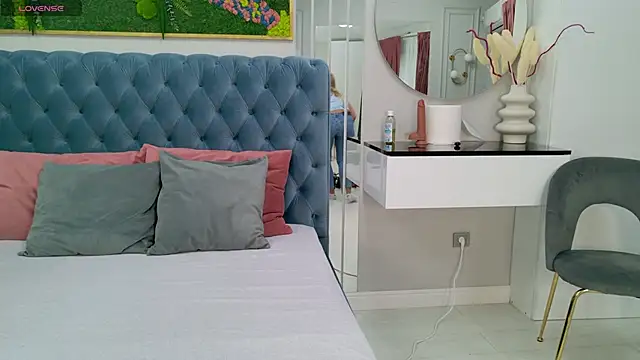 Snapshot of SiennaPierce chatting on September 19, 4:27 am SiennaPierce online show from September 19, 4:27 am