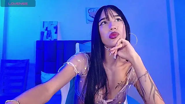 Snapshot of London_Sophia19 chatting on October 2, 3:10 am London Sophia19 online show from October 2, 3:10 am