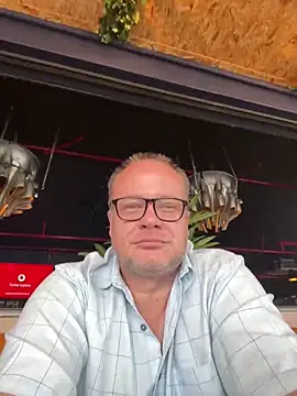 Snapshot of bubblebuttslut47 chatting on February 28, 2:09 am bubblebuttslut47 online show from February 28, 2:09 am