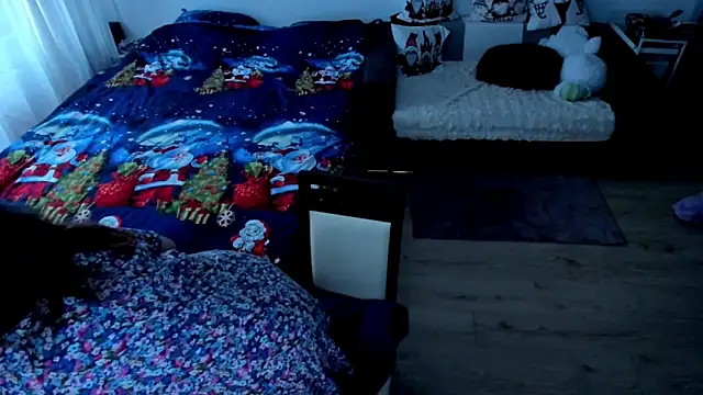 Squirt Kimm online show from December 4, 1:43 pm