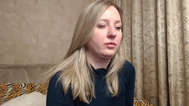 hotsteacher online show from April 15, 1:00 am