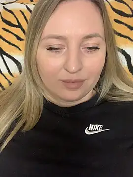 hotsteacher online show from March 31, 12:12 am