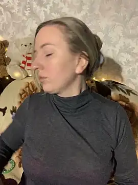 hotsteacher online show from December 22, 4:12 am