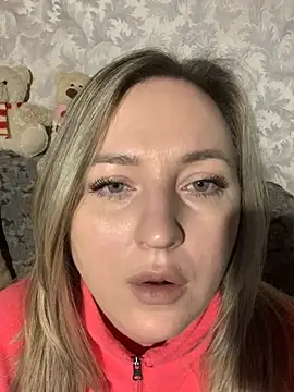 hotsteacher online show from February 17, 2:42 am