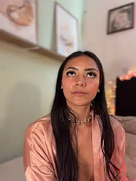 im-isabella online show from March 2, 9:44 pm