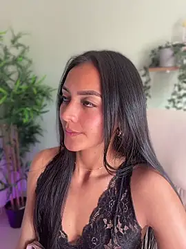 im-isabella online show from June 17, 8:19 pm