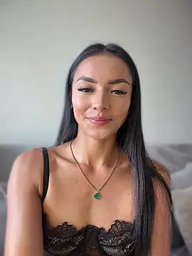 im-isabella online show from July 19, 5:10 pm