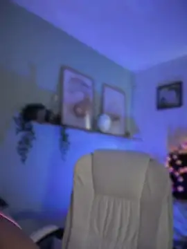 im-isabella online show from May 13, 7:32 pm
