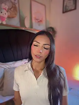 im-isabella online show from July 14, 9:32 pm