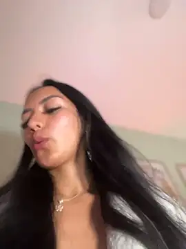 im-isabella online show from April 30, 4:58 pm
