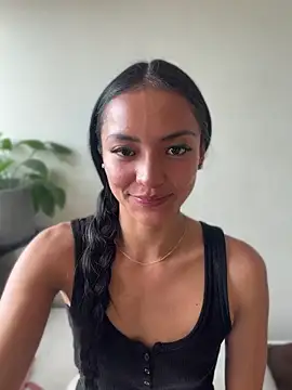 im-isabella online show from June 16, 5:13 pm
