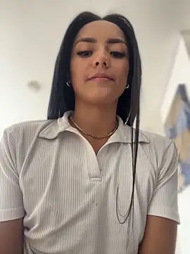 im-isabella online show from May 7, 9:29 pm
