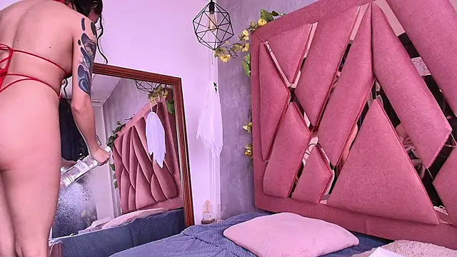 viollettaa  online show from November 2, 5:51 pm