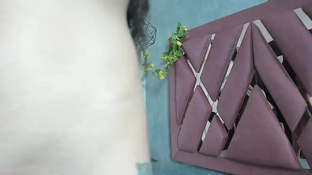 viollettaa  online show from March 29, 6:31 pm