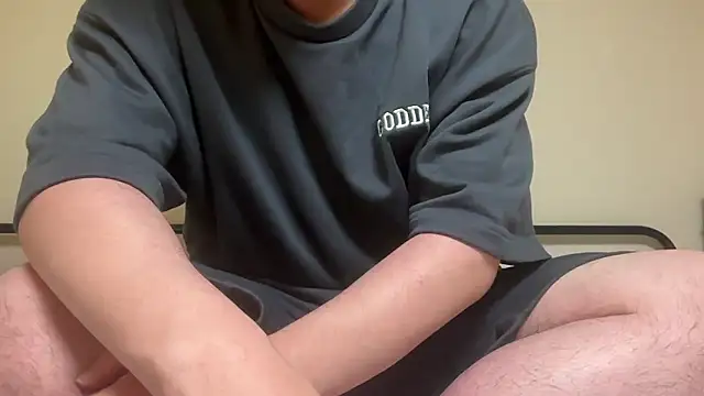 Snapshot of Yuta20002 chatting on December 15, 9:04 am Yuta20002 online show from December 15, 9:04 am