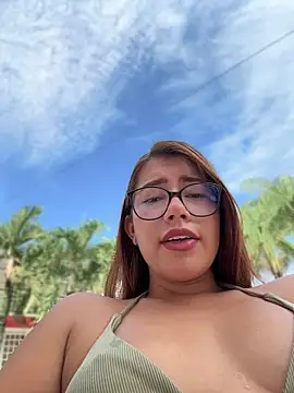 sara calderon online show from April 14, 1:38 pm