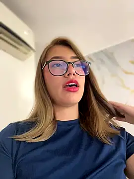 sara calderon online show from September 16, 1:23 pm