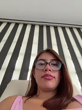 sara calderon online show from April 15, 1:37 pm