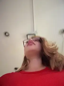 sara calderon online show from November 21, 1:32 pm