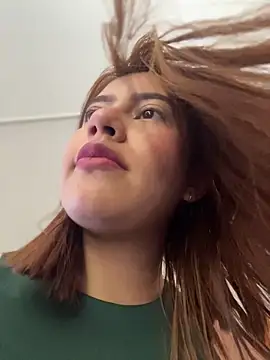 sara calderon online show from February 11, 1:33 pm