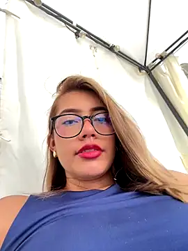 sara calderon online show from September 23, 1:18 pm