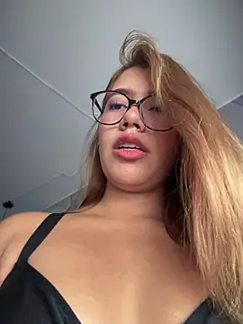 sara calderon online show from December 2, 1:24 pm