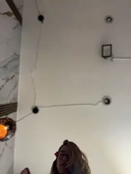 sara calderon online show from December 3, 2:16 pm