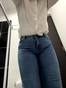sara calderon online show from September 10, 1:21 pm