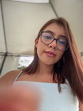 sara calderon online show from March 10, 1:37 pm