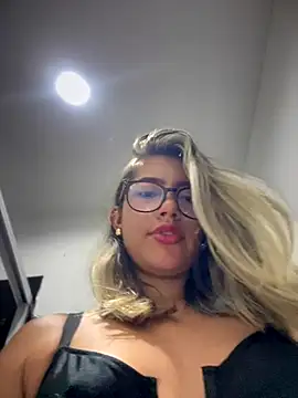 sara calderon online show from September 13, 1:22 pm