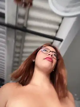 sara calderon online show from February 21, 1:35 pm