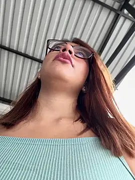 sara calderon online show from April 11, 1:37 pm