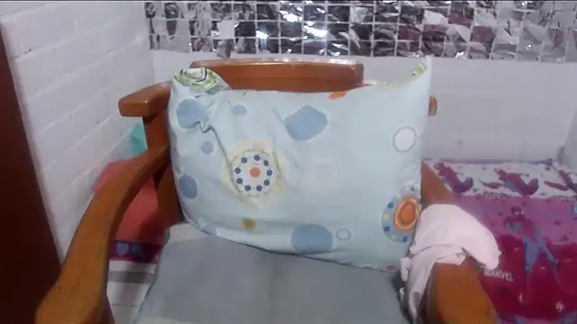 rose-crystal online show from December 15, 1:17 pm