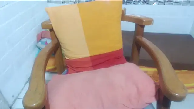 rose-crystal online show from February 9, 11:36 pm