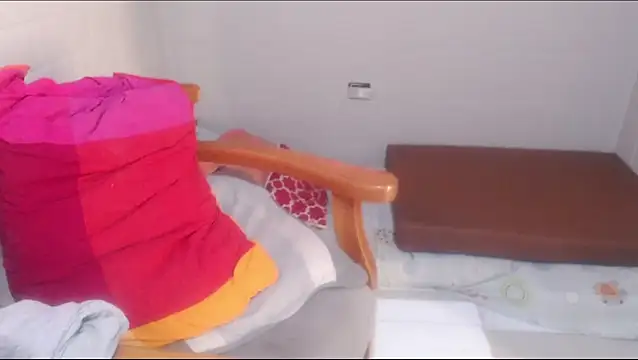 rose-crystal online show from March 13, 10:04 pm