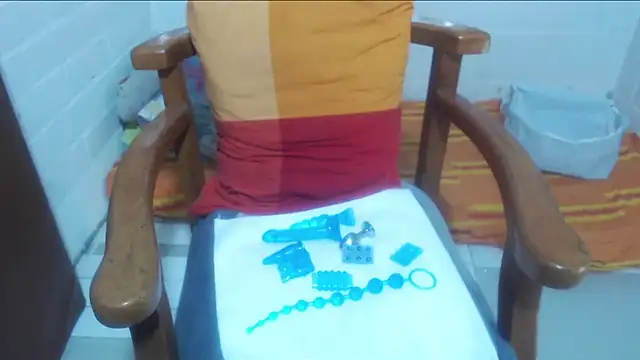 rose-crystal online show from February 5, 9:21 pm