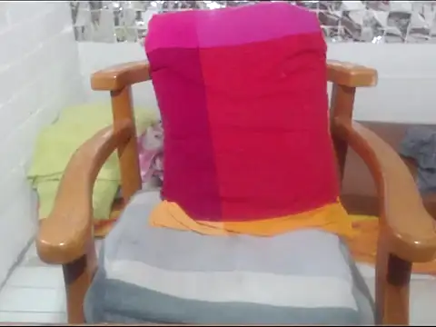 rose-crystal online show from February 16, 11:02 pm