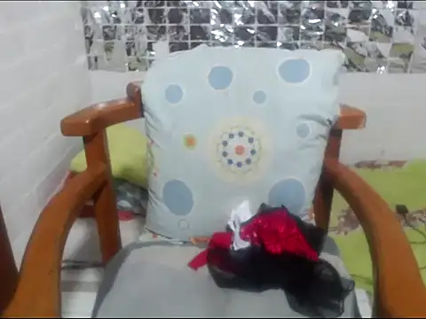 rose-crystal online show from January 15, 11:52 pm