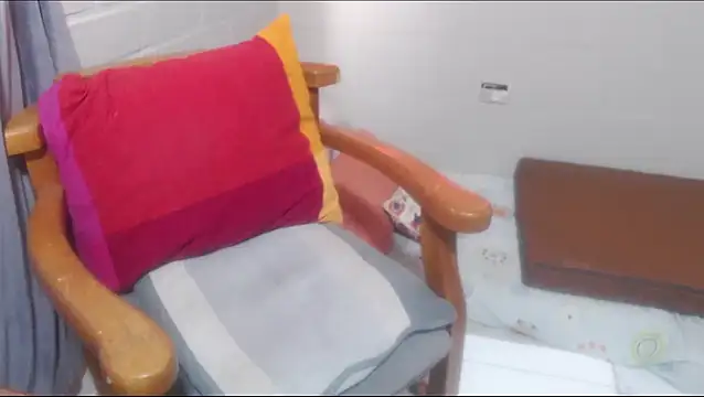 rose-crystal online show from March 1, 3:34 pm