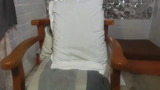 rose-crystal online show from October 8, 2:40 pm