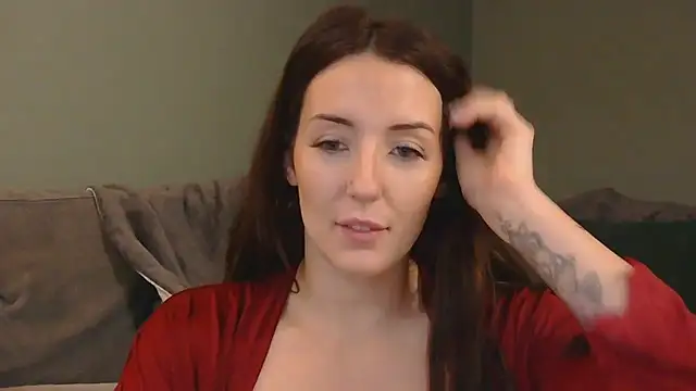 ivy-anne online show from December 15, 9:04 am